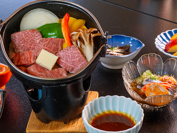 【1泊2食付】福島牛の陶板焼きプラン◆湧出量日本一！名湯草津と並ぶ歴史ある源泉かけ流しの薬湯温泉
