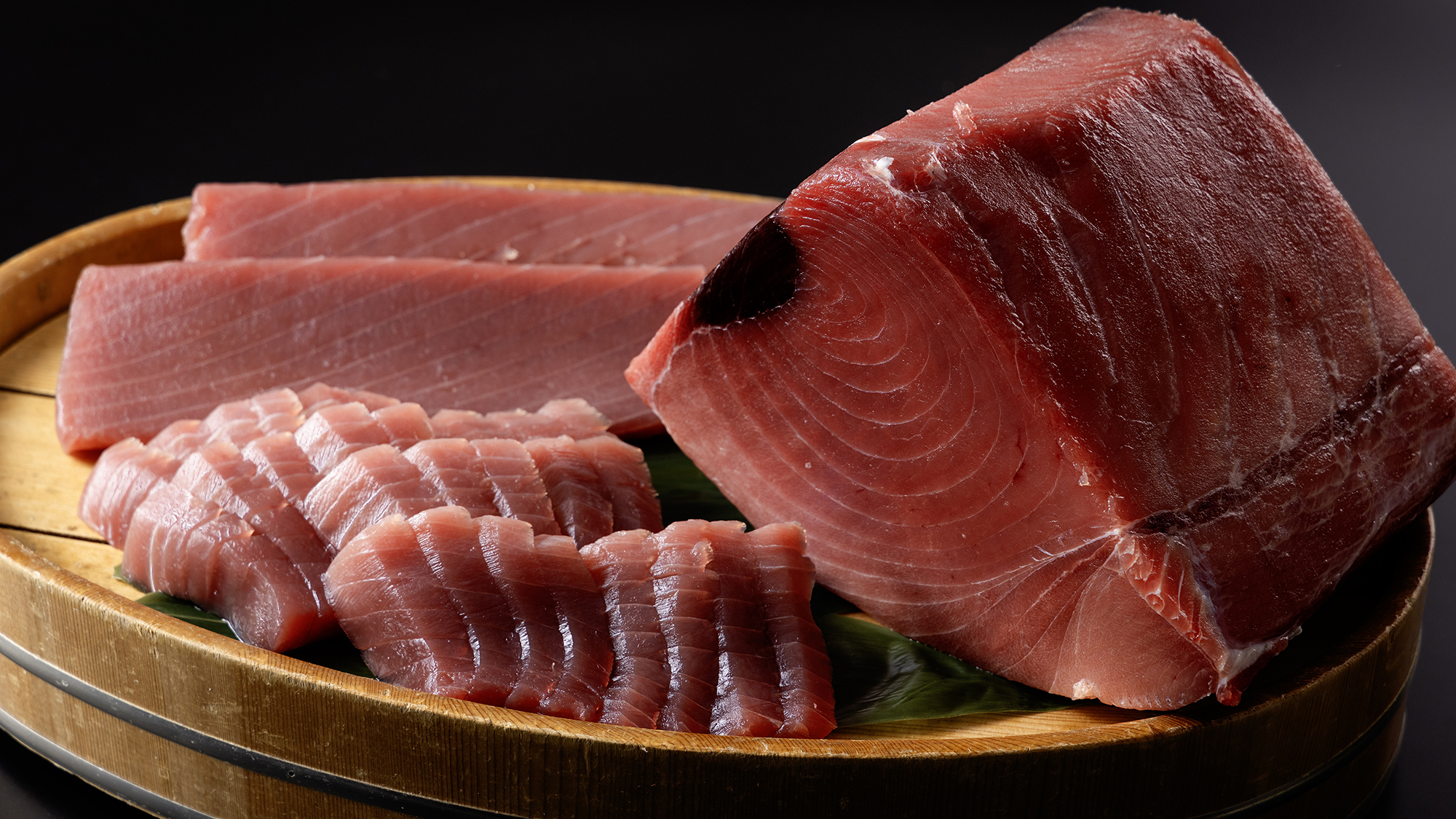 【朝食ビュッフェ】日本屈指のマグロ漁港「三崎港」でとれた新鮮なマグロをご用意。 