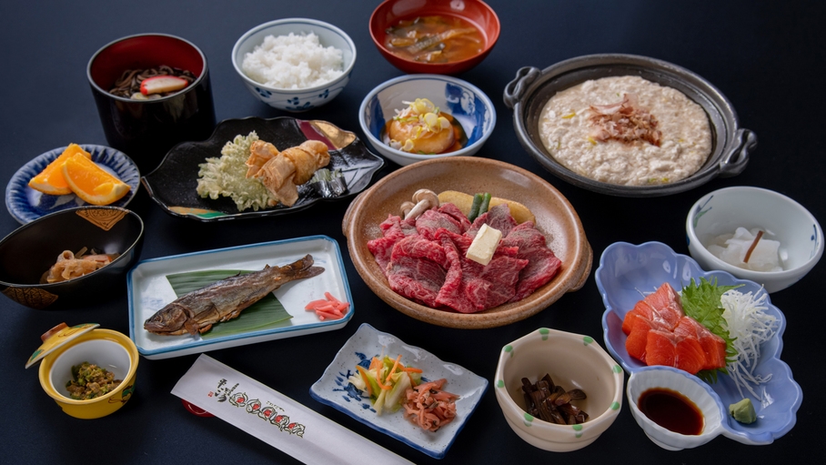 【飛騨牛付きスタンダード会席】＜1泊2食付き＞飛騨牛陶板焼き＆川魚料理他、朝夕ともにボリューム満点◎