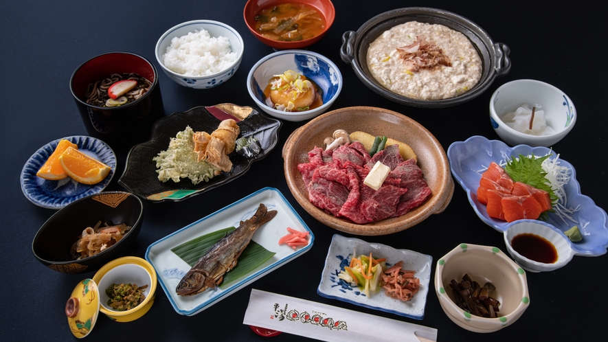 *【夕食一例】リーズナブルですが、飛騨牛も付きボリューム満点の夕食です。