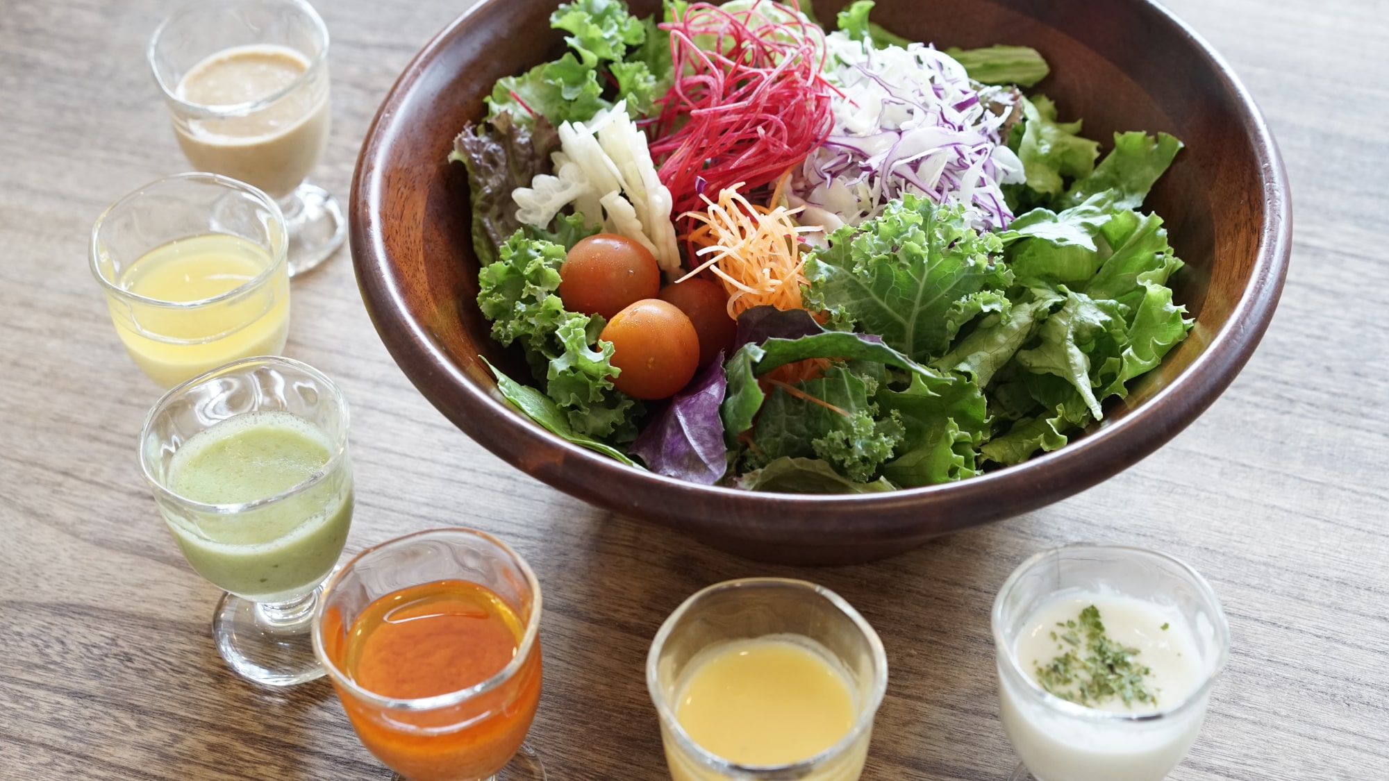 【朝食】ビュッフェ　発酵ドレッシングと国産野菜のサラダバー