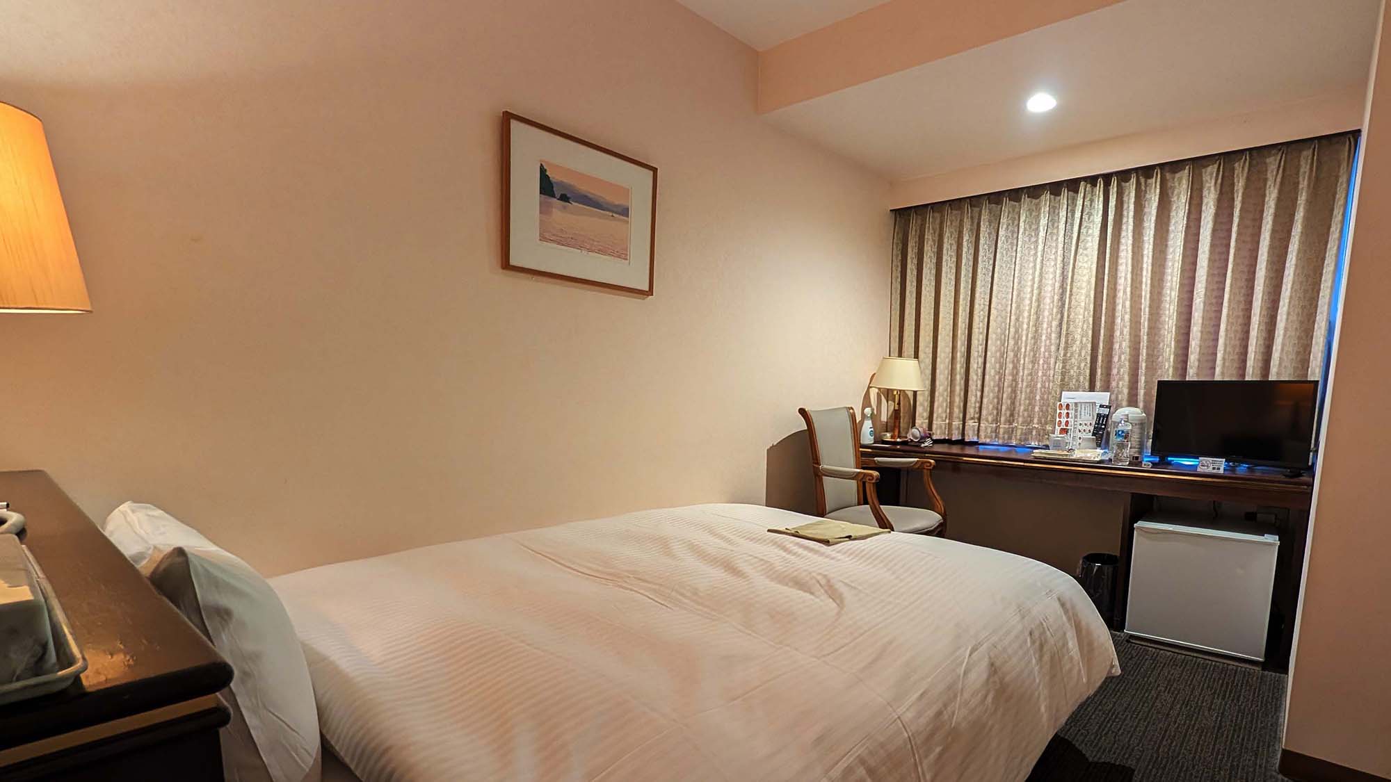 □シングルB：Sealyベッド□ シーリー社製ベッドで格別な寝心地を。