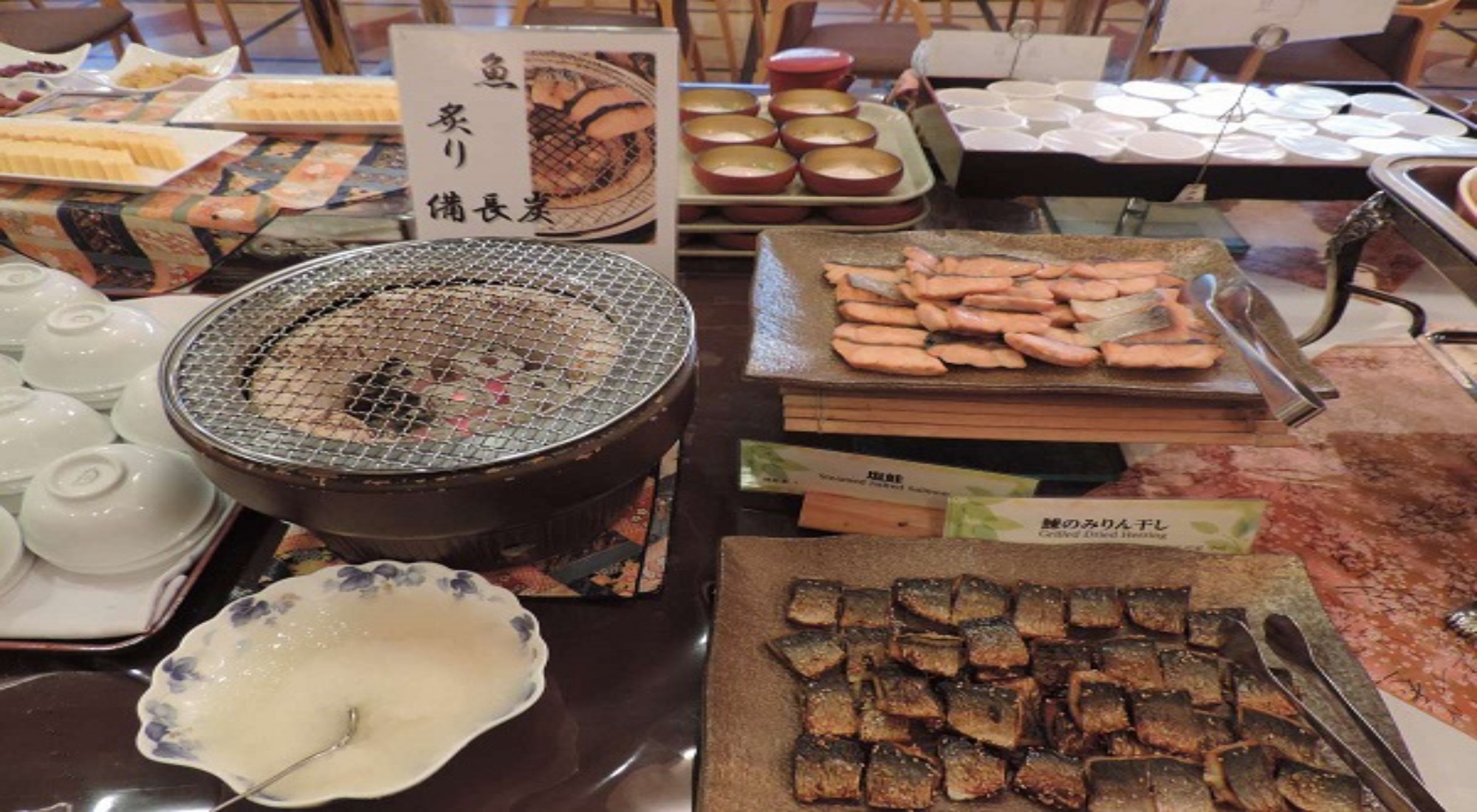 朝食　魚の炙り焼き