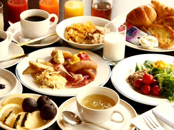 朝食バイキング(和洋５０種類の豊富なシェフ特製健康メニュー）