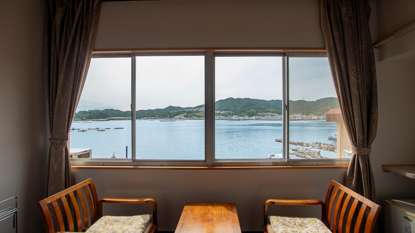 *【部屋】純和風タイプのトイレ付の和室10畳のお部屋です。