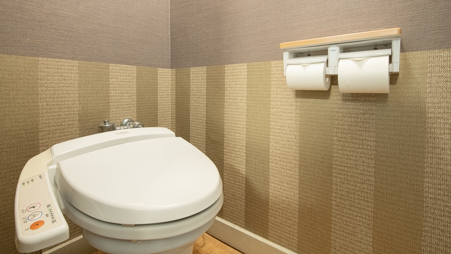 *【部屋】純和風タイプのトイレ付の和室10畳のトイレです。