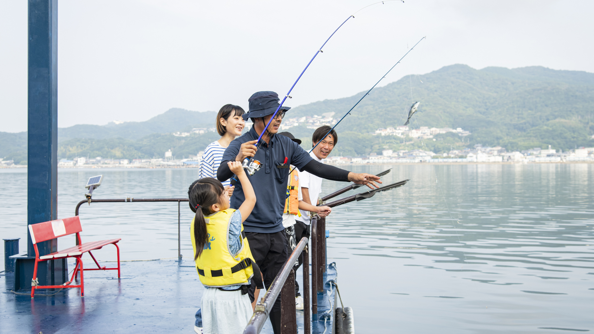 *【敷地内アクティビティ】専用桟橋で釣り体験！釣りおじさんからレクチャー！（有料）