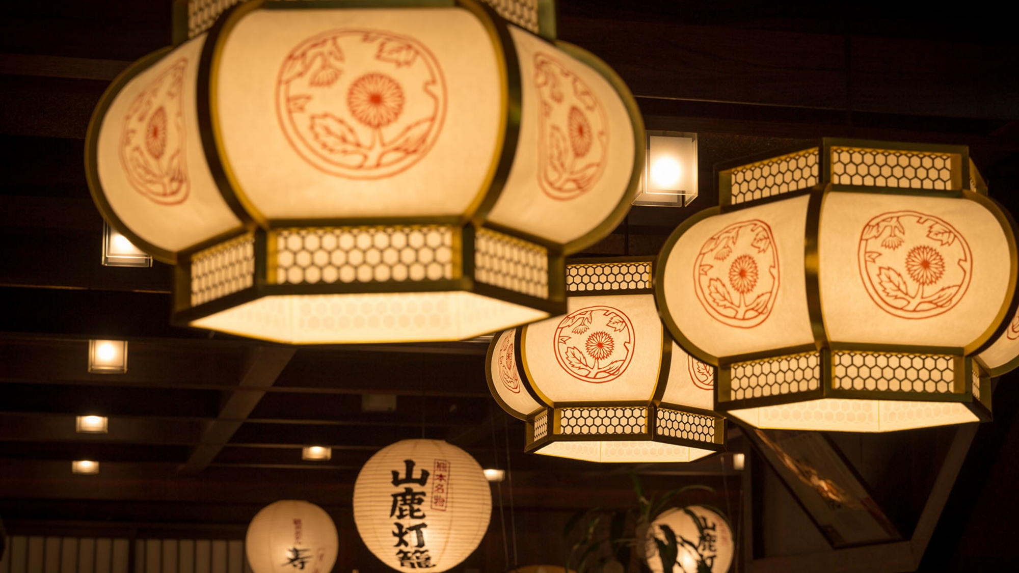 【お日にち限定｜ビジネス応援】仕事の疲れは名湯でリセット！チェックイン21時までOK　＜素泊まり＞