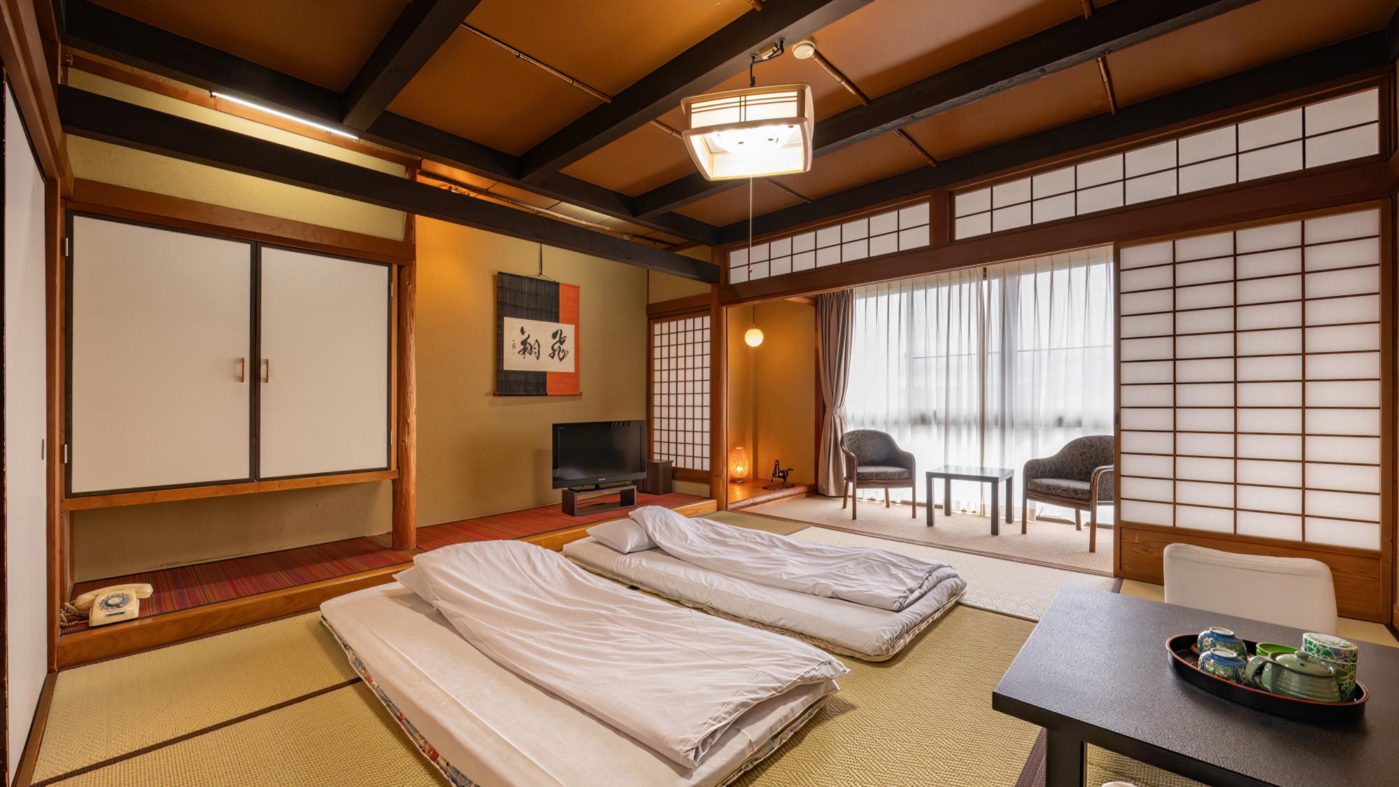 プチリノベーション客室【8畳+広縁+踏込約4畳】