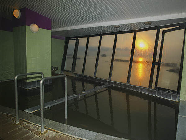 七万石の湯 展望大浴場（朝日）