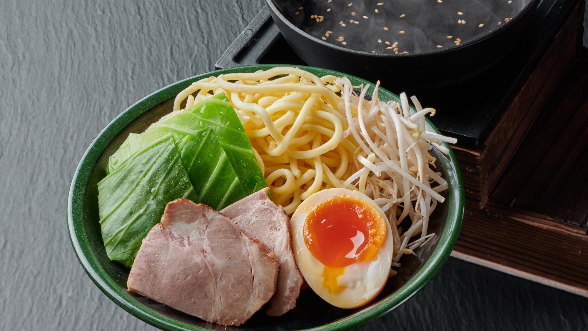 【京だし塩しゃぶしゃぶ2食付・お部屋食】味の決め手はアンデスの岩塩！国産牛肉と豚肉のハーフ＆ハーフ