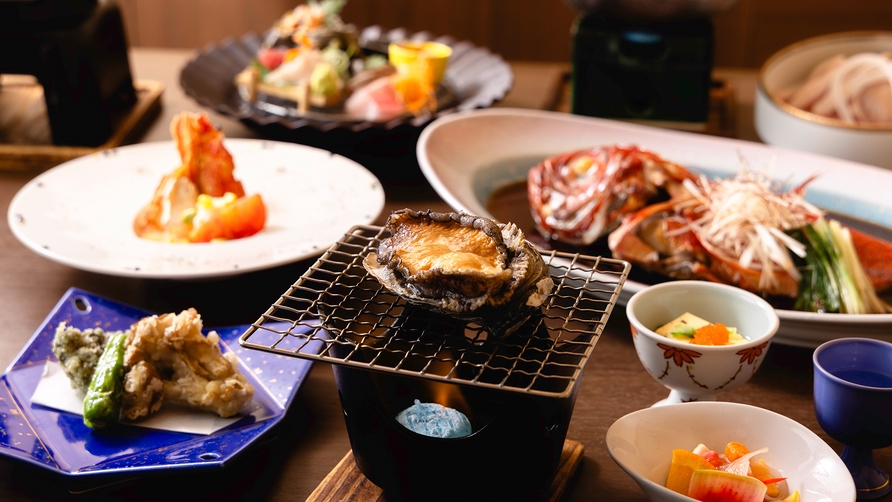【楽天トラベルサマーSALE】「美食会席-海の饗宴-」がお得！伊勢海老・金目鯛・鮑を愉しむ上質会席