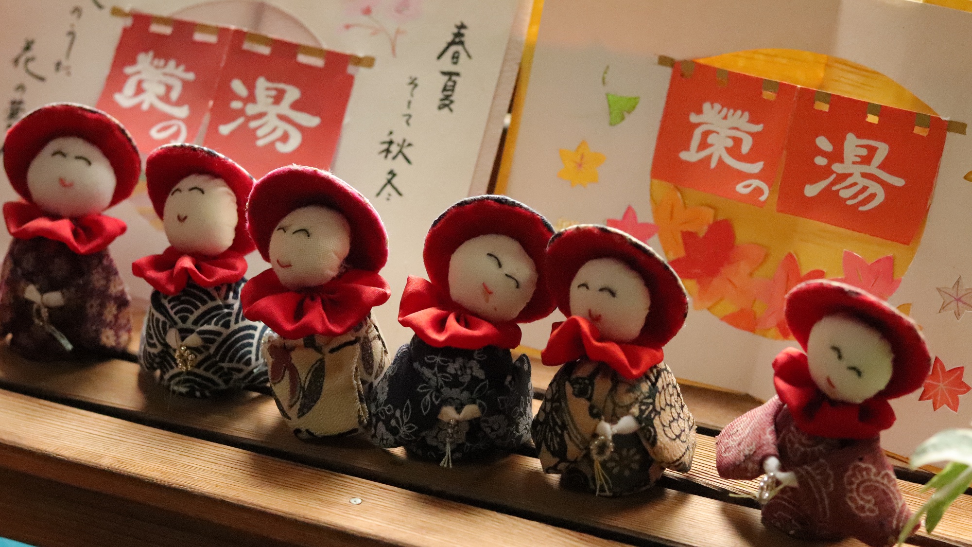 ほほえみ並ぶ、温かな手作りお地蔵さん。