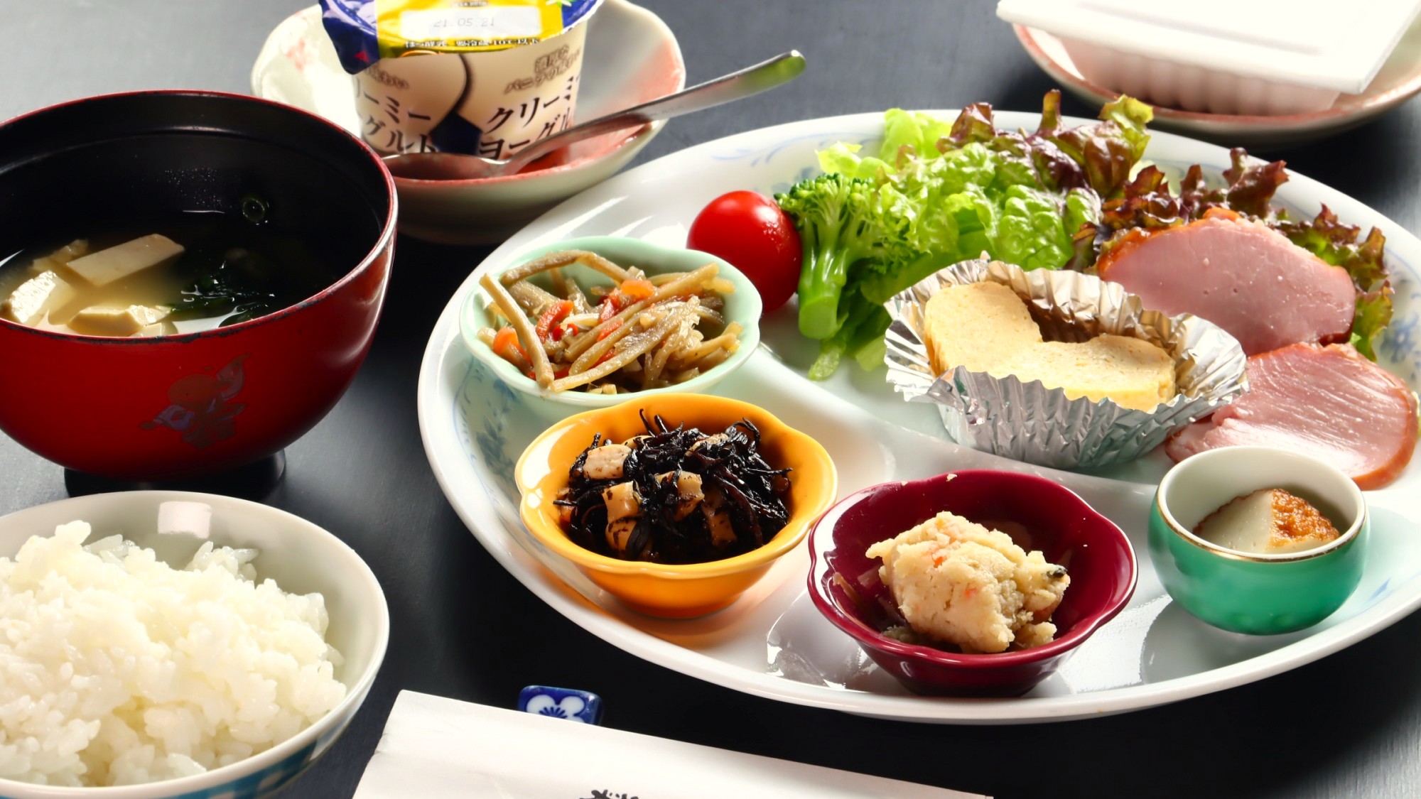 小学生と未就学のお子様のご朝食