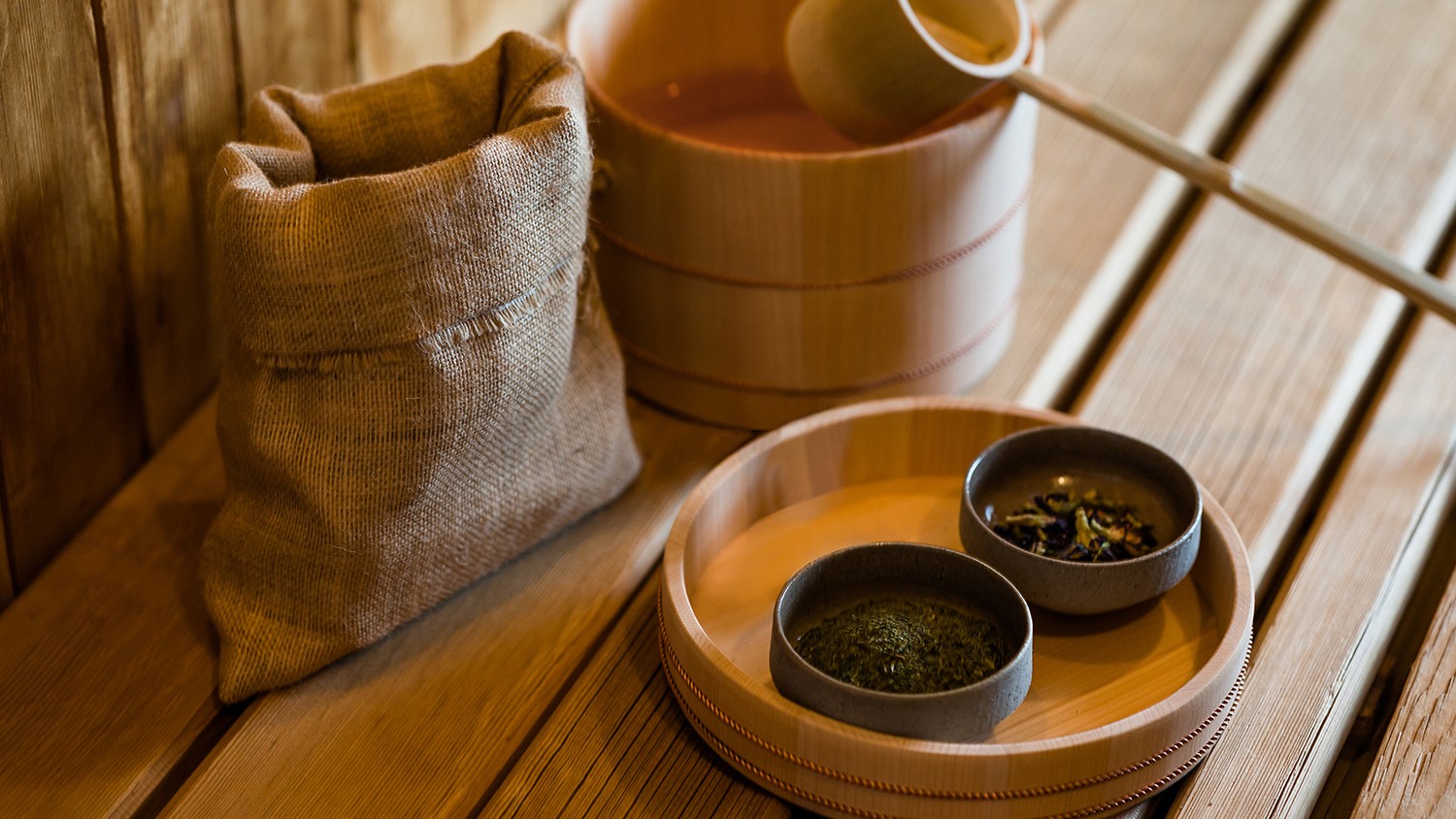 岐阜の銘茶『美濃いび茶』の粉を再利用した【茶サウナ】