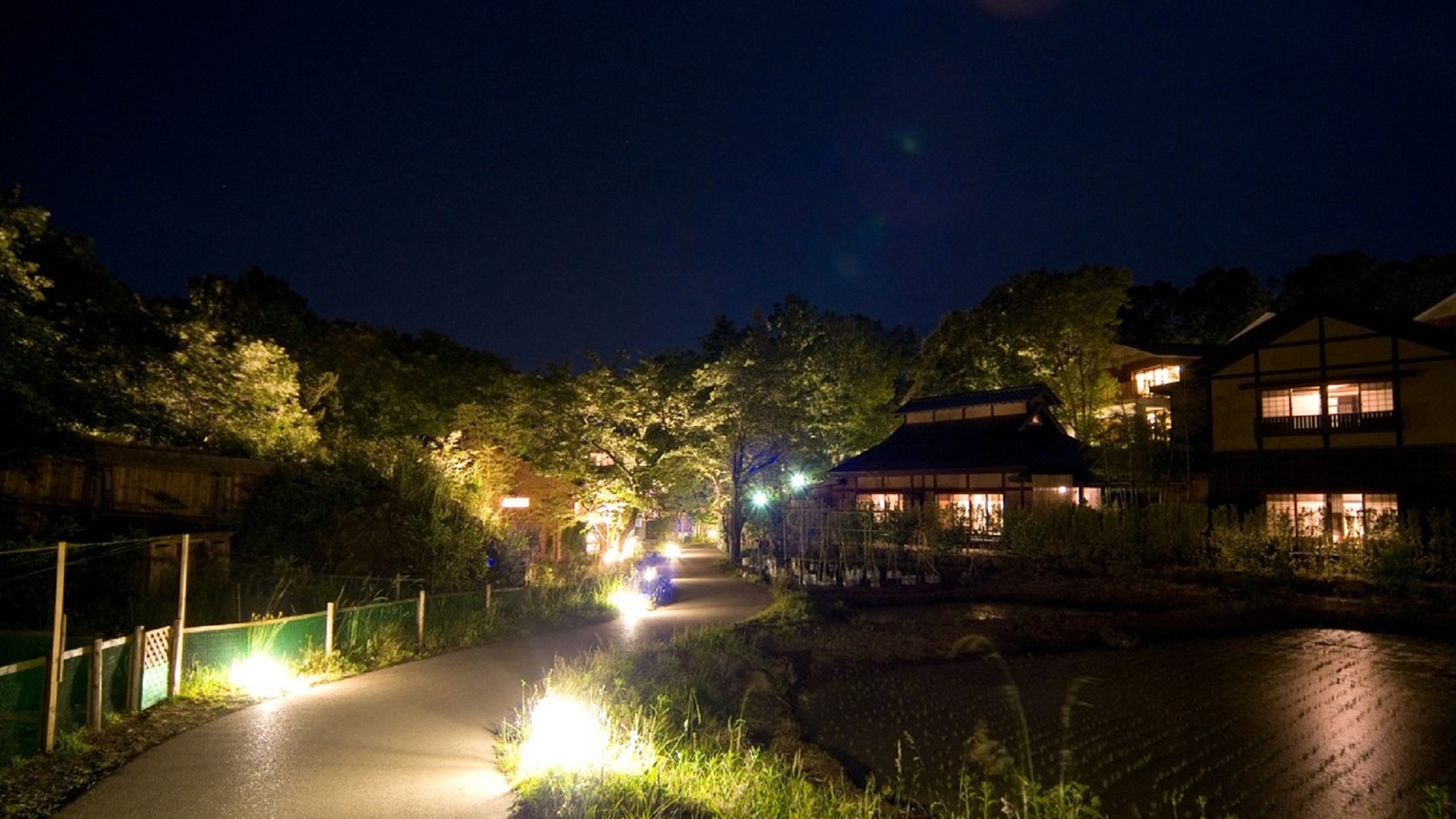 【年末年始★スタンダード】にっぽんの原風景と湯めぐりを愉しめる宿〜選べる2種類の夕食〜