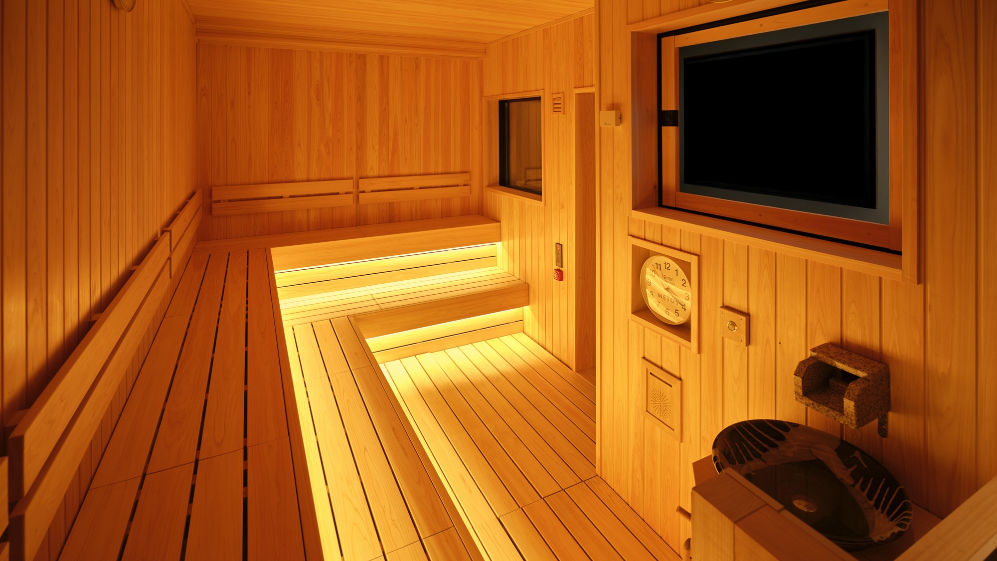 【大浴場：サウナ】共立リゾート最大級のサウナはセルフロウリュもお楽しみいただけます