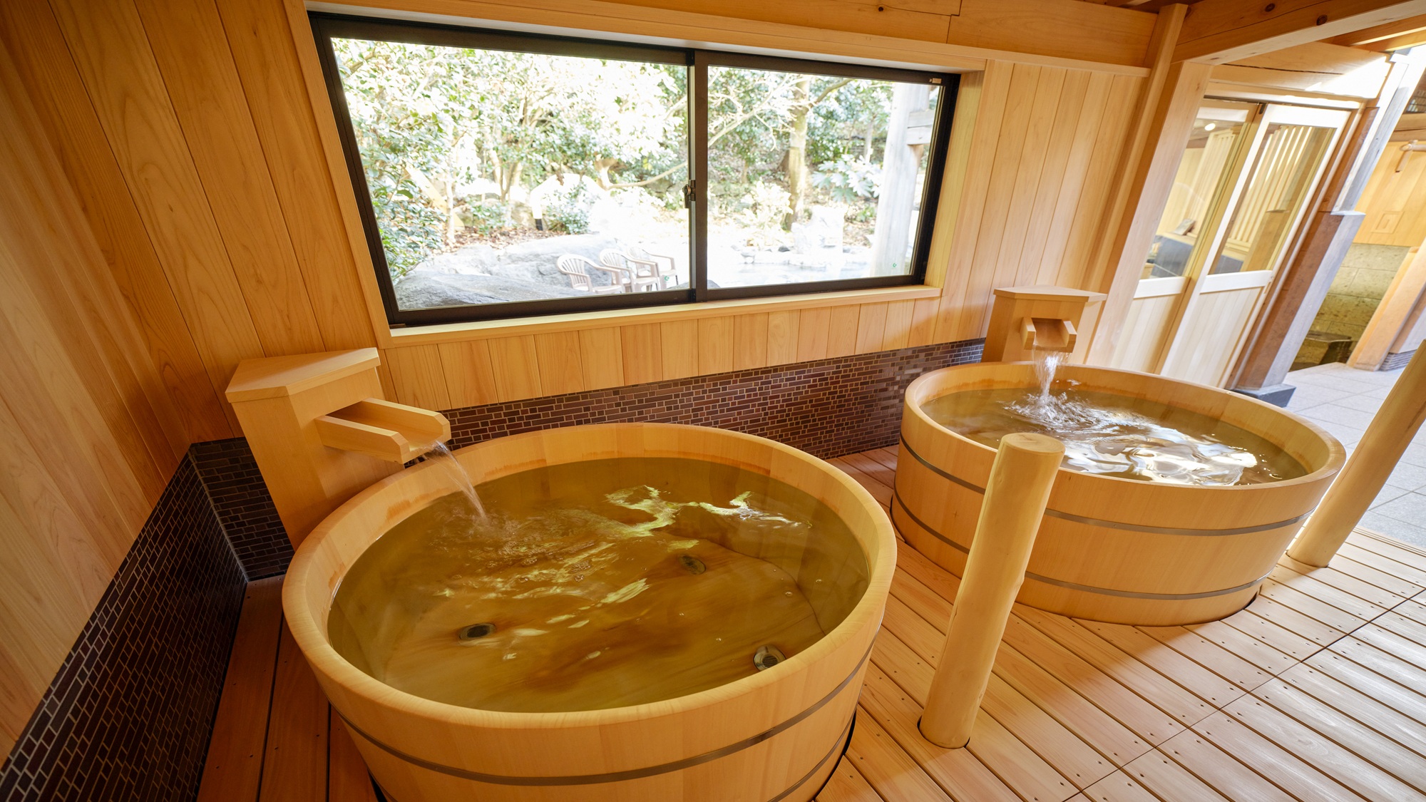 【大浴場：桶風呂】お一人様サイズでのんびりと