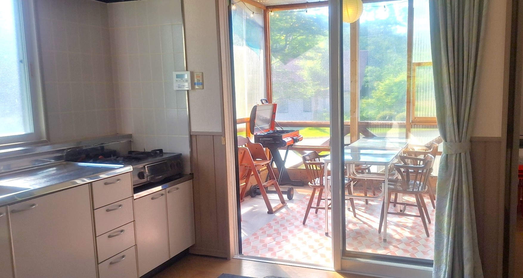 【BBQ食材＋ドリンク付】初冬でも安心！牛ステーキに県産ポークなどの食材１セット1.2ｋｇ付♪　