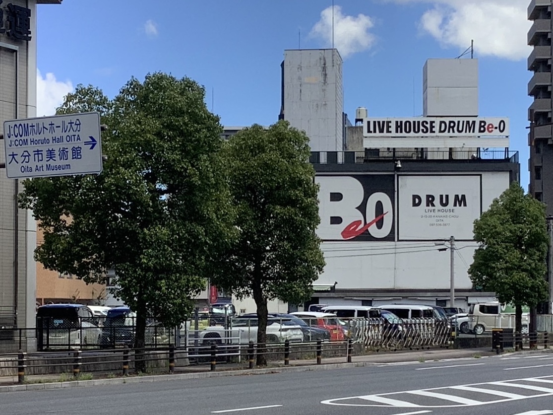 LIVE HOUSE DRUMBe-0