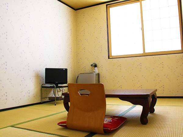 Japanese-style room (6 tatami mats)
