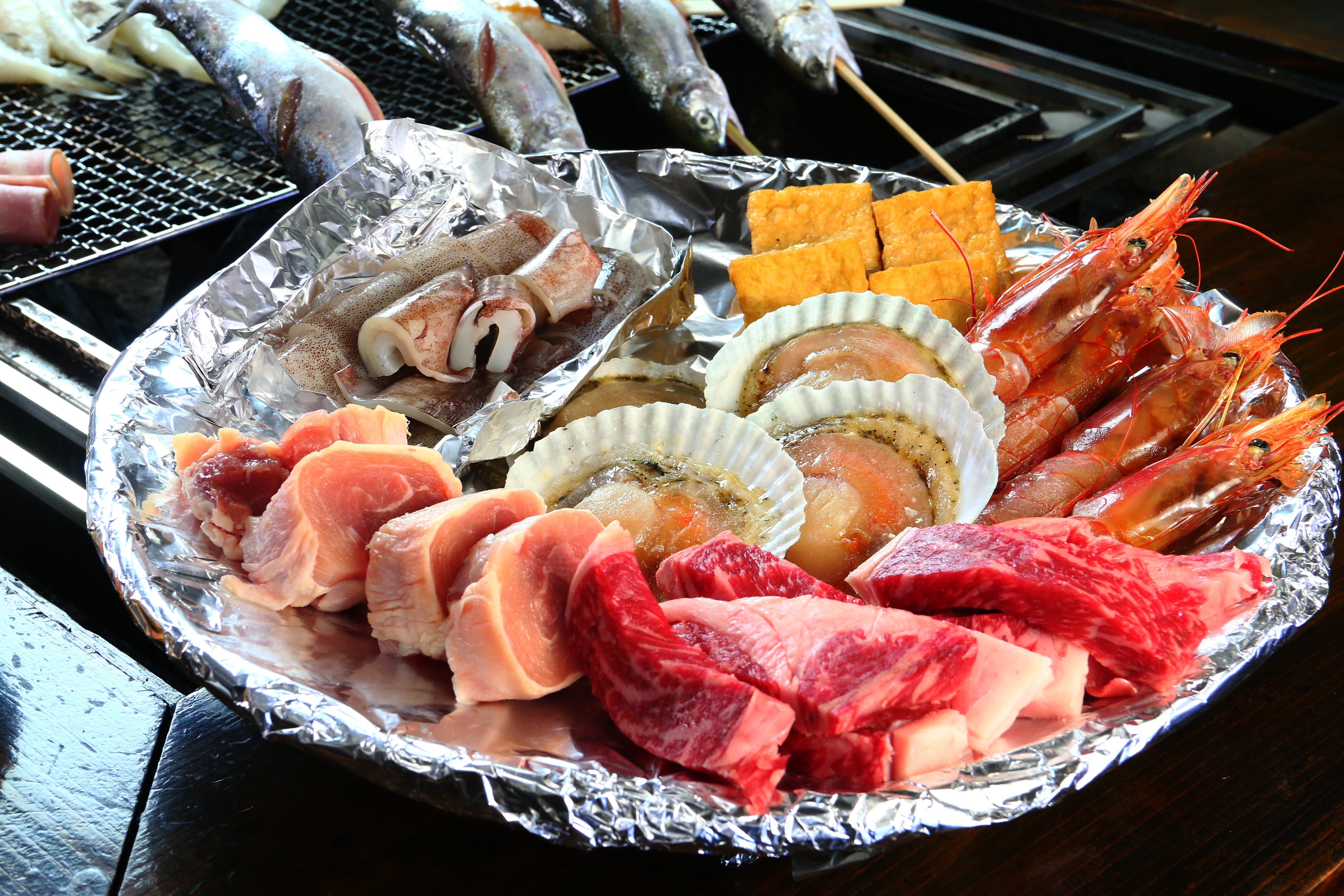 夕食「海鮮囲炉裏コース」山の幸に加え、海の幸も味わえる炉ばた焼き料理♪