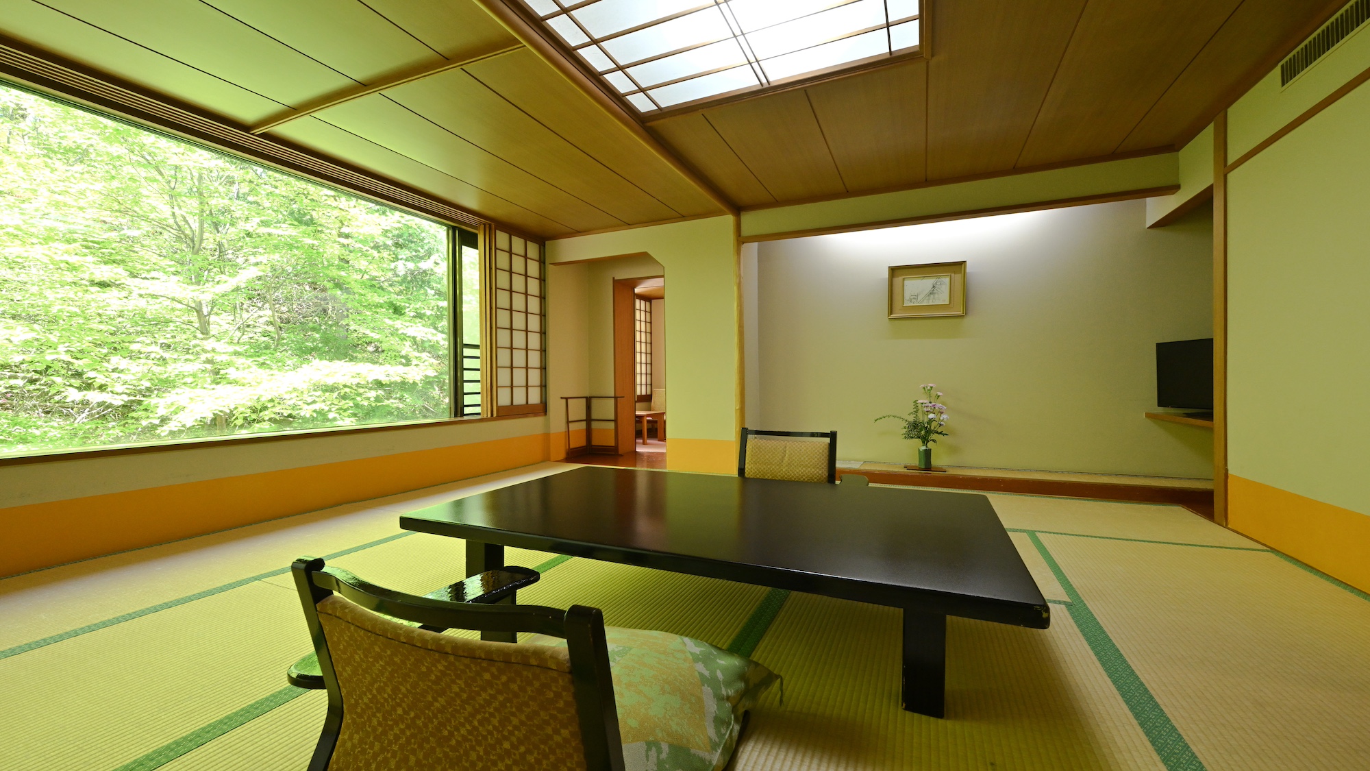 中屋敷　和室　シンプルな造りの中屋敷はお気軽にご利用頂けます。