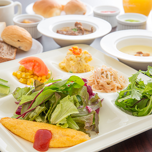 【一泊朝食付き（夕食無し）】30種類以上の朝食バイキングプラン（チェックインは24時までOK）