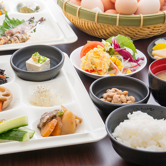 【一泊朝食付き（夕食無し）】30種類以上の朝食バイキングプラン（チェックインは24時までOK）