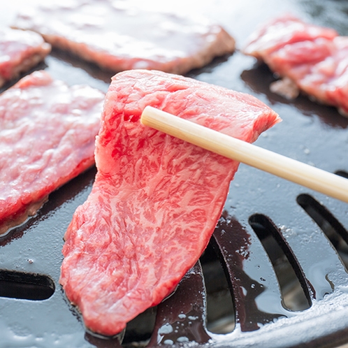 【夕食バイキング】一番人気の国産霜降り牛の焼肉