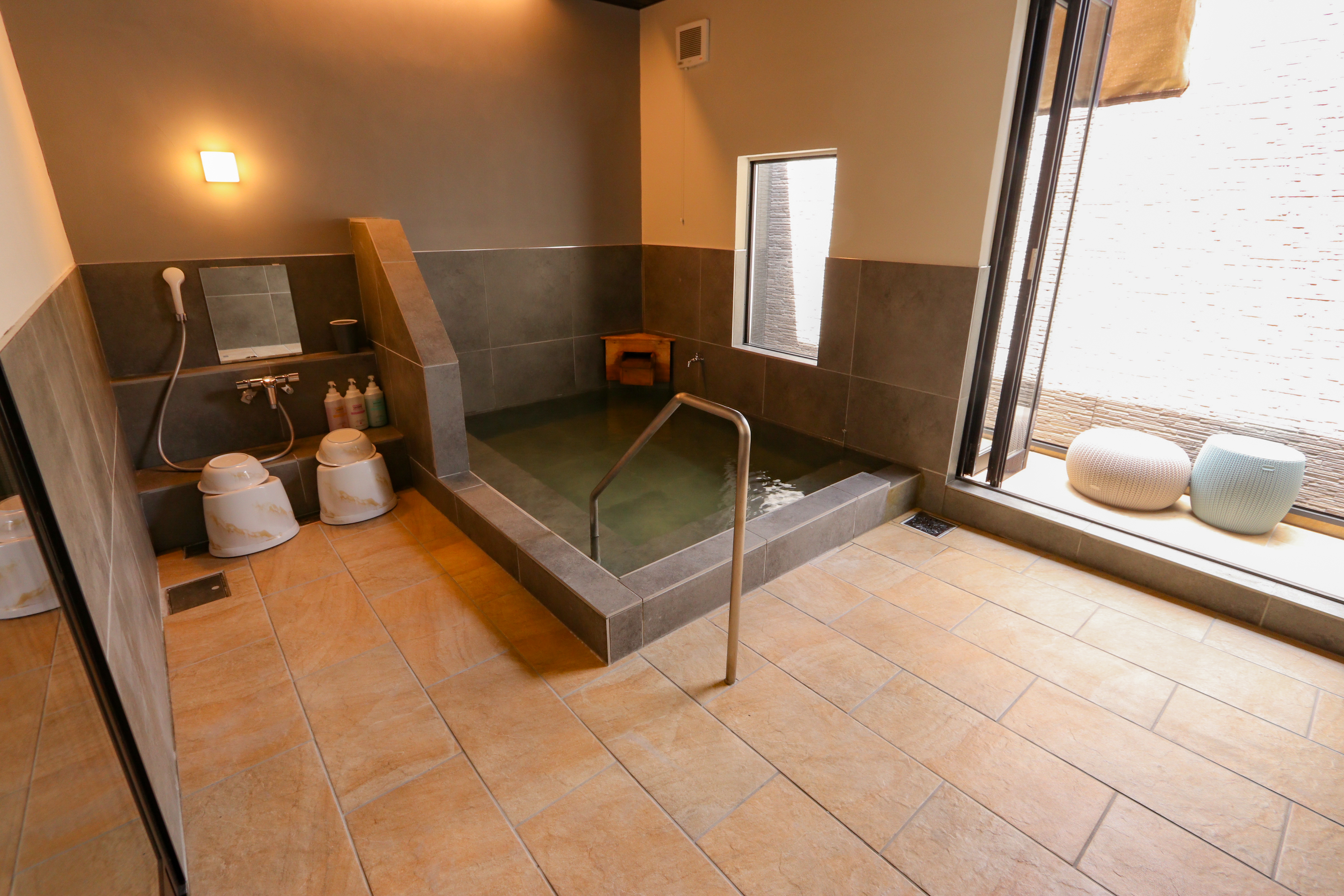 貸切家族風呂　花の湯つばき