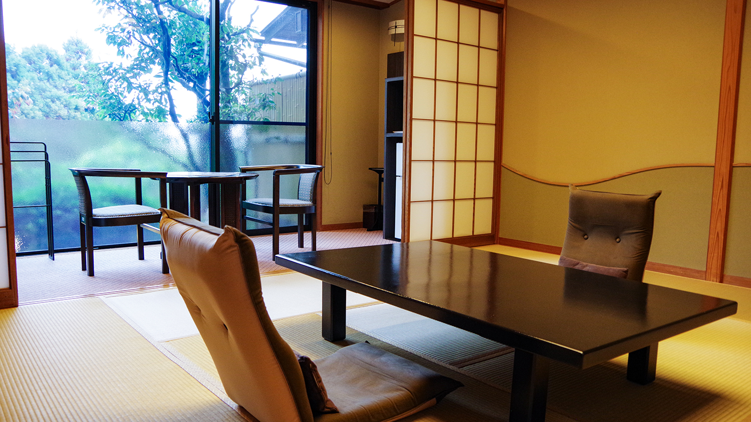 和室10畳＋広縁2畳　はぎ