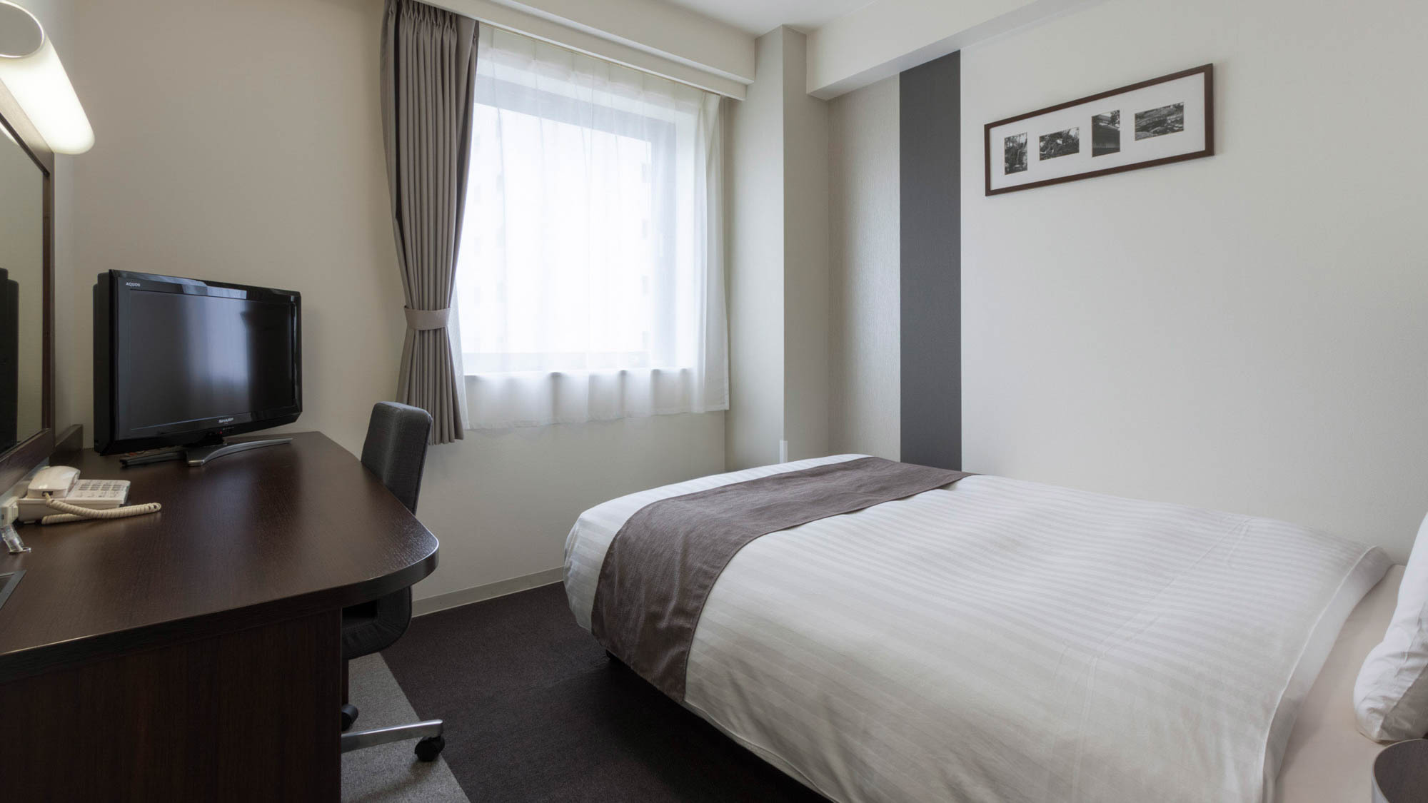 【1ベッド】ダブルエコノミー◆ベッド幅140センチ◆広さ13平米◆