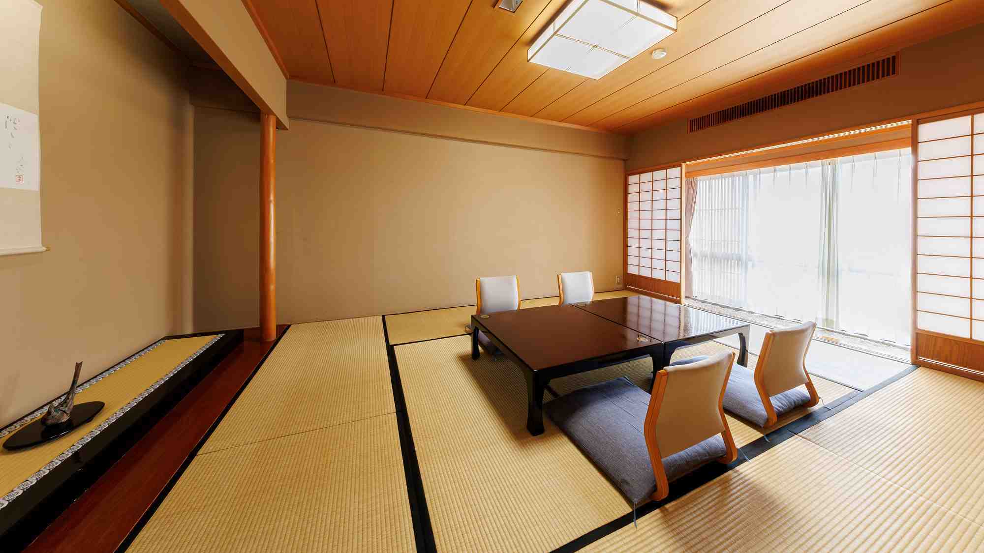 和室10畳+7畳|広々過ごせる二間続きのお部屋