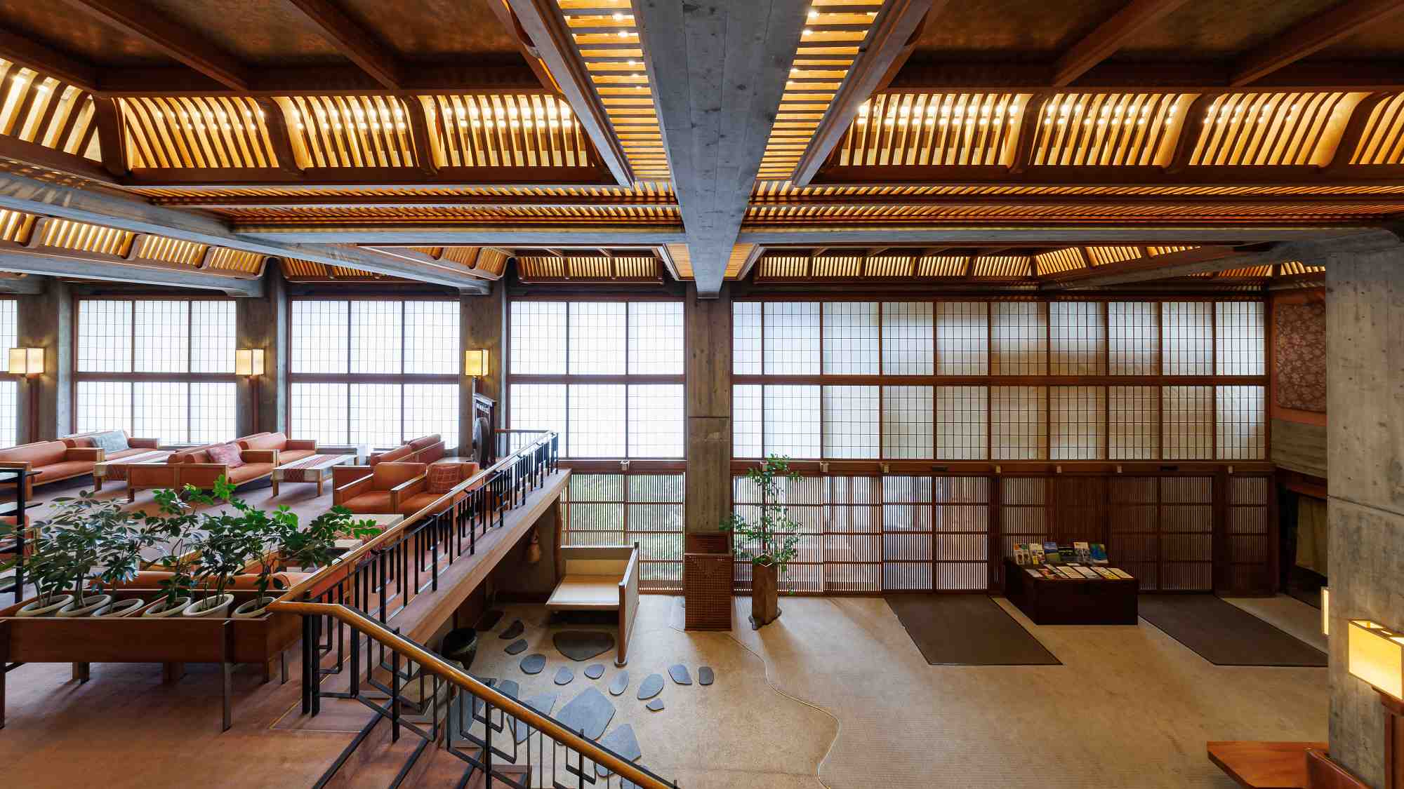 入り口から一歩足を踏み入れるとそこはモダンクラシックの世界