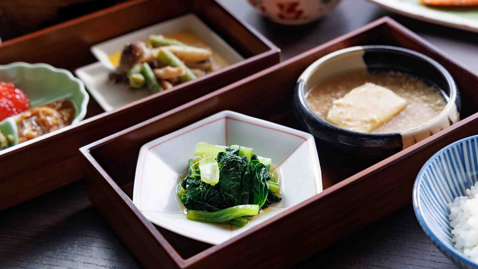 ご朝食｜地元の旬の素材を使った、体にやさしい朝ごはん