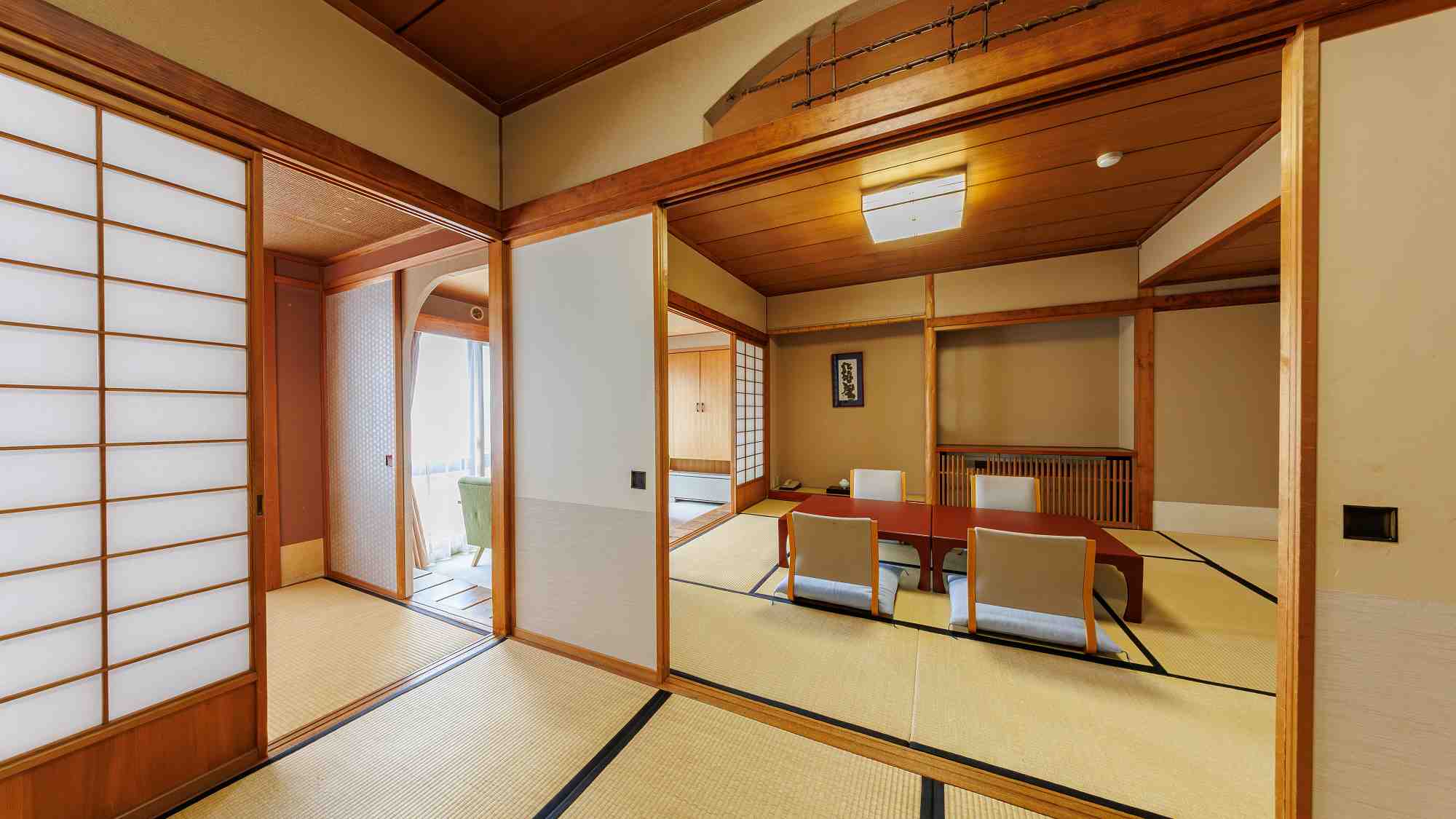 和室10畳＋4畳｜ご家族のご利用に人気の客室