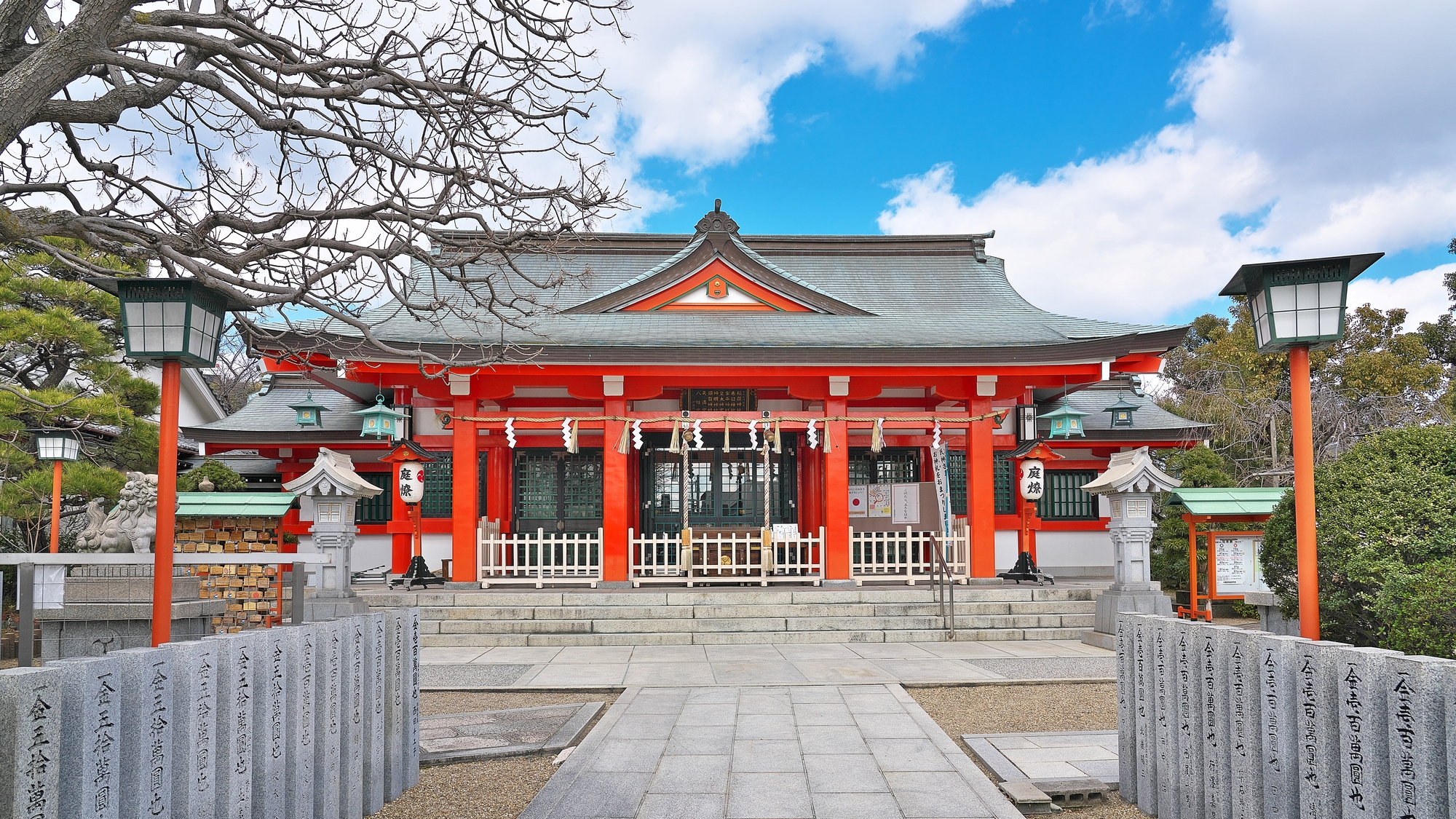 【当館から徒歩８分】淀川の守り神として信仰される、歴史ある神社「中島惣社」