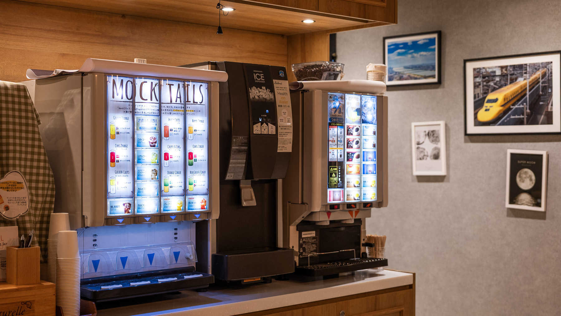 挽きたてコーヒーからジュースまで種類豊富なドリンクバー