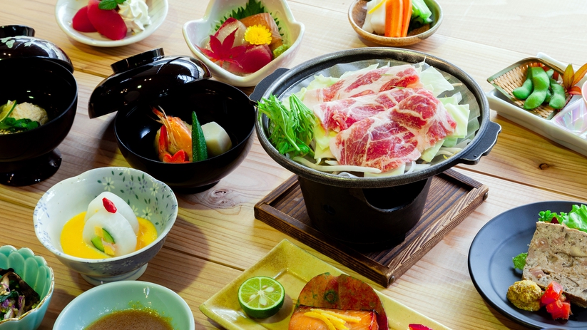 【2食付スタンダード】地元食材を使った夕朝食＆美肌効果や疲労回復などの効能豊かな温泉で癒される