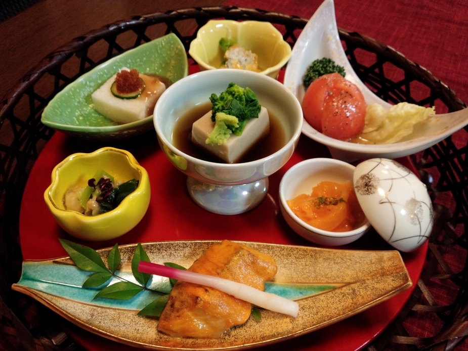 【特選ミニ会席】  石焼で味わう、旨みあふれる猪肉の醍醐味
