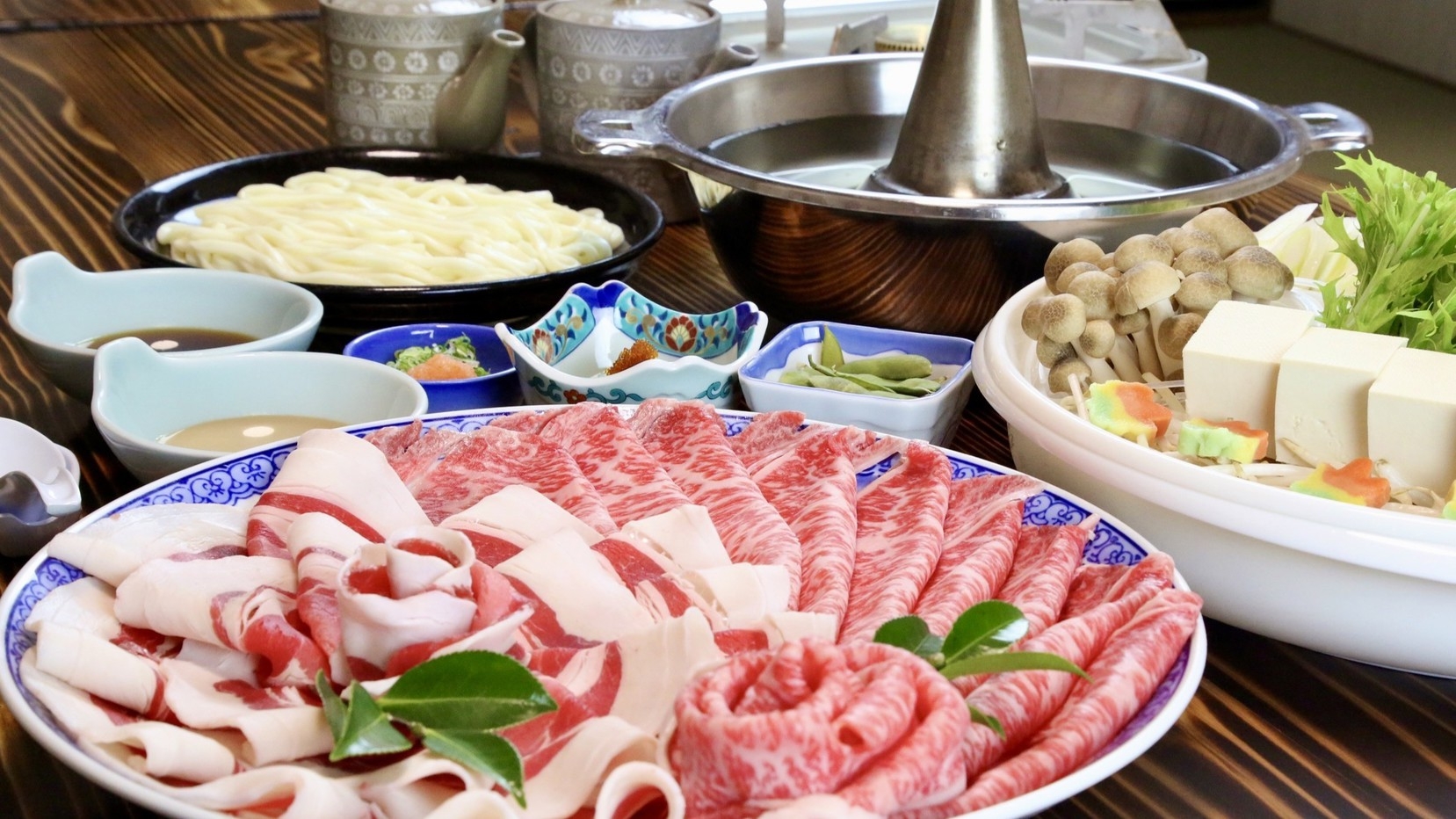 【丹波産のお肉の旨み対決！】天然猪と丹波牛の贅沢”食べ比べ”夕食付プラン