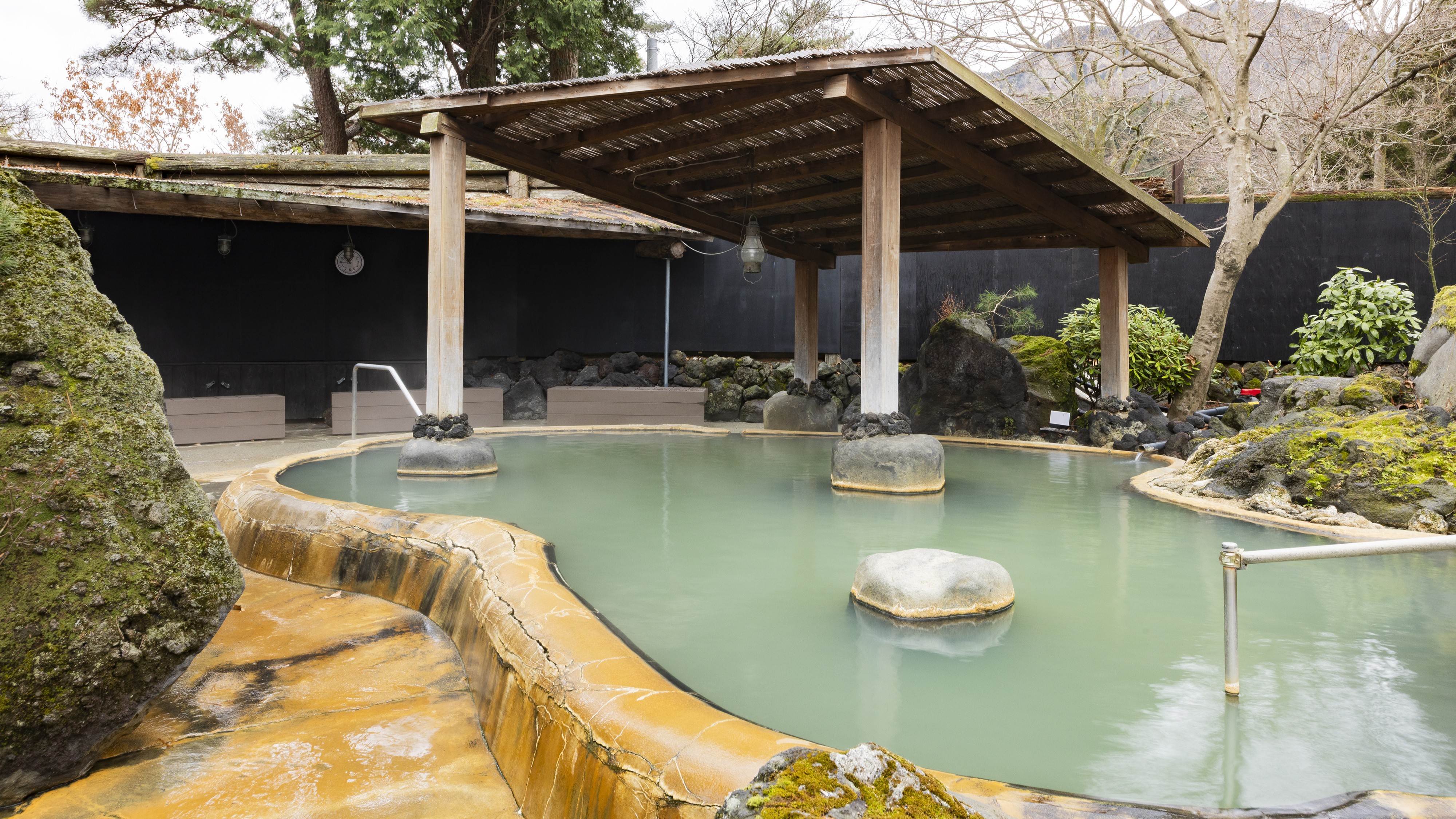 どんどこ湯＿露天風呂