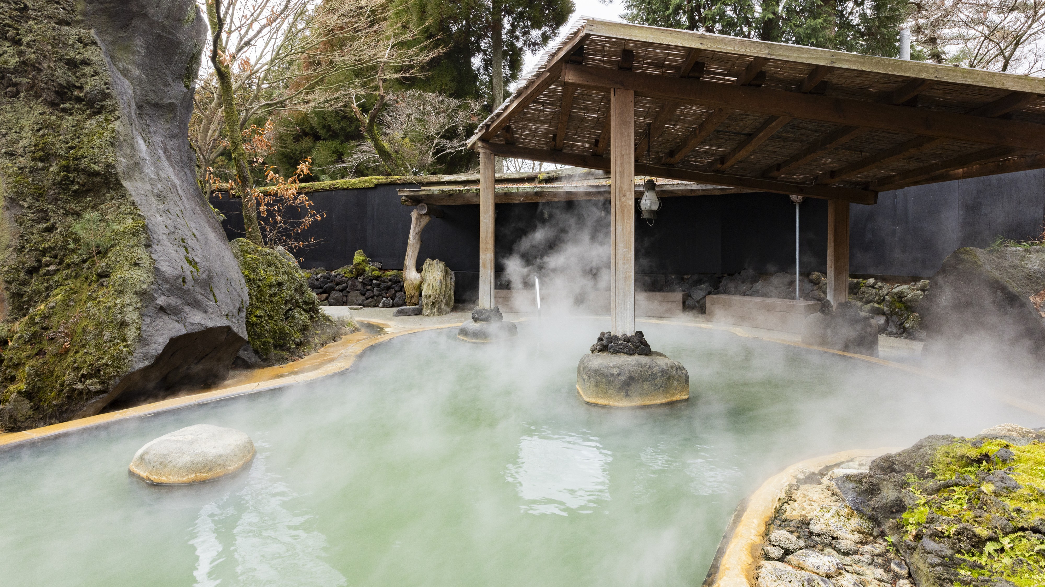 どんどこ湯＿露天風呂