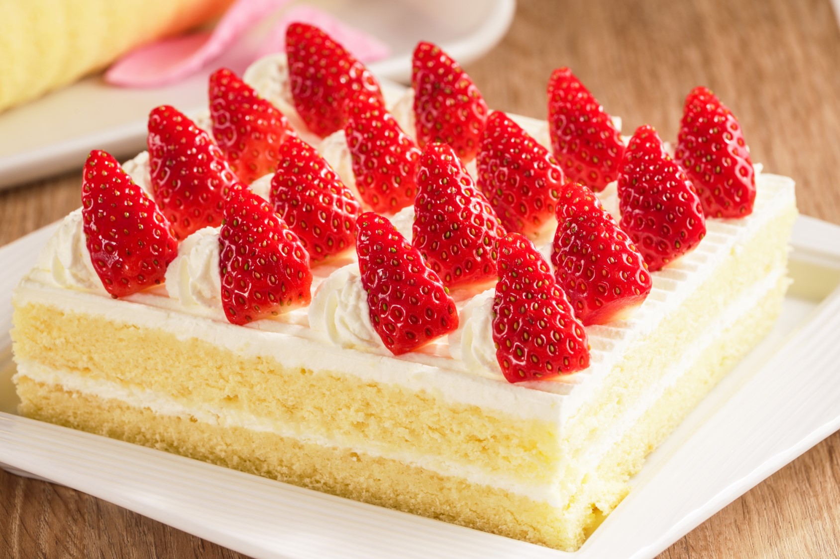 【夕食ブッフェ】3/7～5/28☆「苺のショートケーキ」など春の気分を盛り上げるスイーツも食べ放題♪