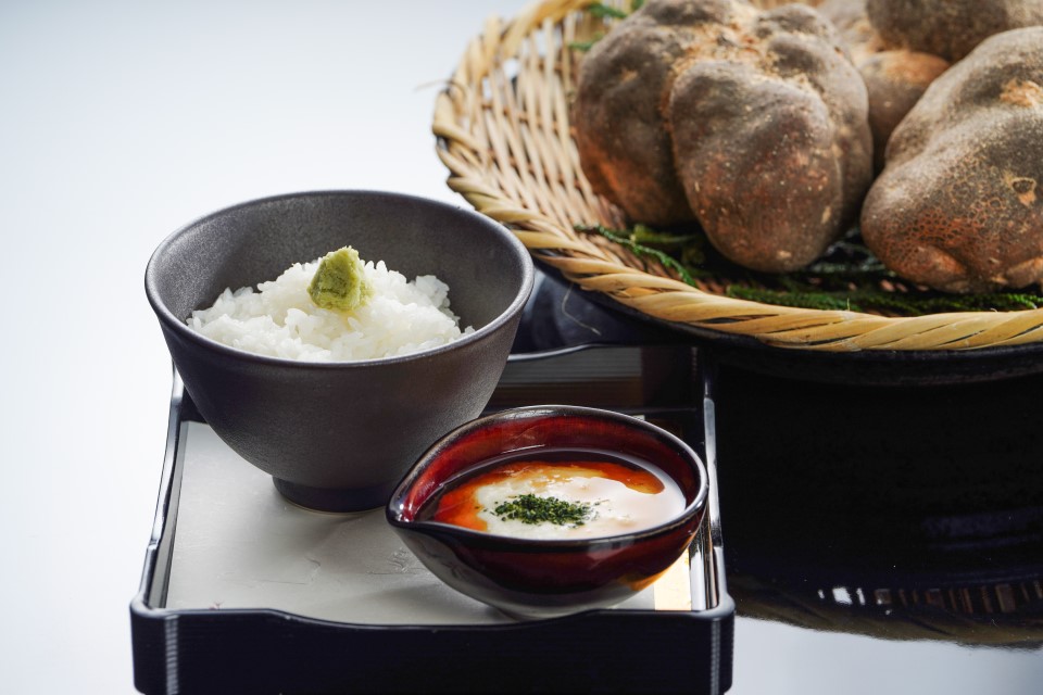 【夕食】＜島根のごちそう 新緑の美味御膳＞とろろ飯（飯南町産ヤマトイモ〈つくね芋〉