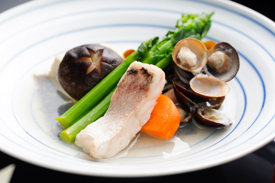 【夕食】＜島根のごちそう 新緑の美味御膳＞島根県産甘鯛と宍道湖産しじみの酒蒸し