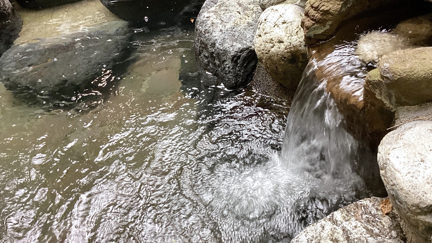*【露天風呂】七沢温泉はpH9.72の強いアルカリ性。美肌の湯として長く親しまれております。