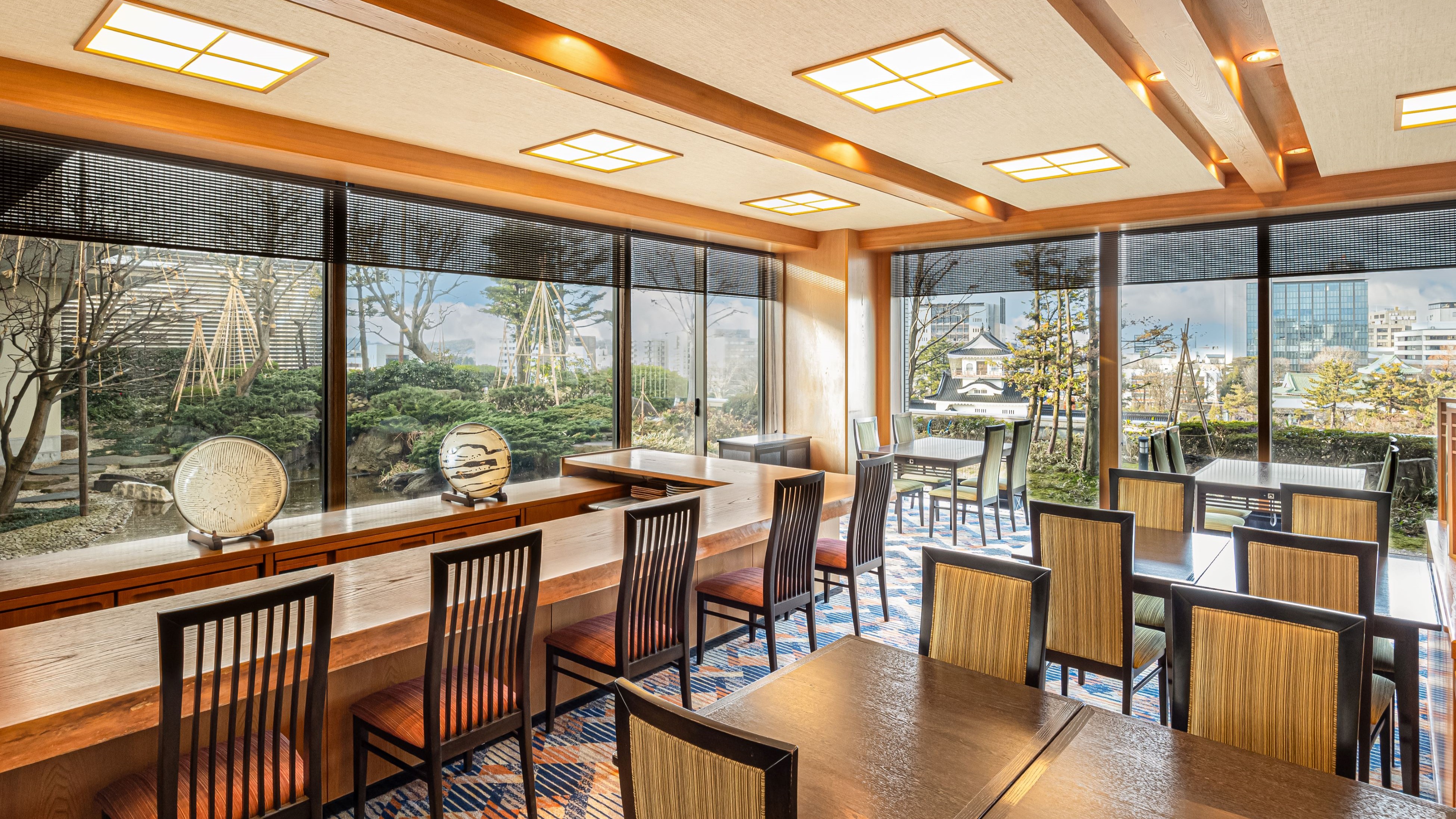 和の趣とモダンな雰囲気が漂う「日本料理　雲海」