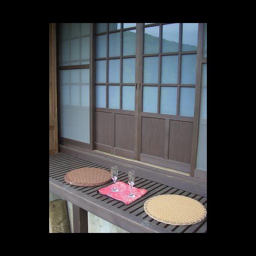 縁側でのんびりと・・・風薫る家